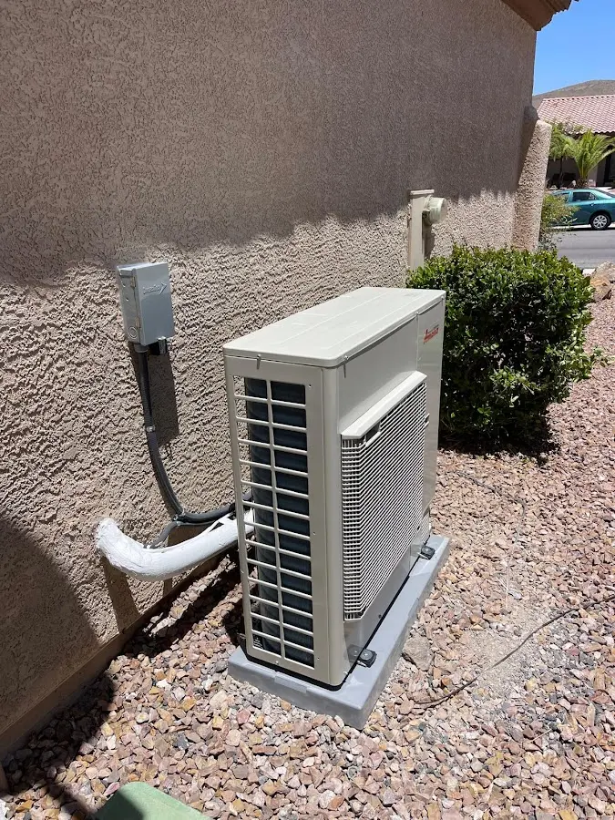 Residential air conditioning condenser unit in Edison